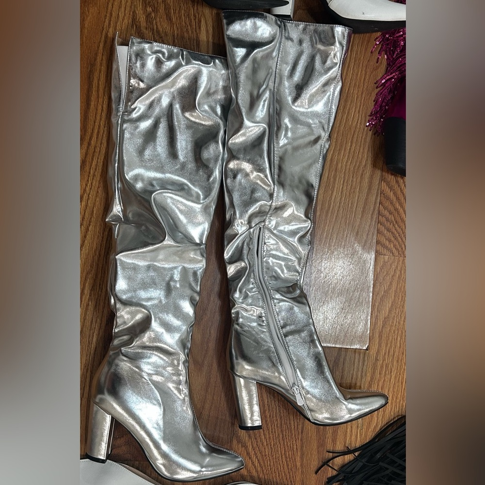 Silver Metallic Knee-High Boots with Block Heel – Size 38
